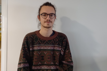 « Ça assouvit ma curiosité sans cesse » : rencontre avec Jérémie apprenant Web@cadémie promo 2023 (Paris)